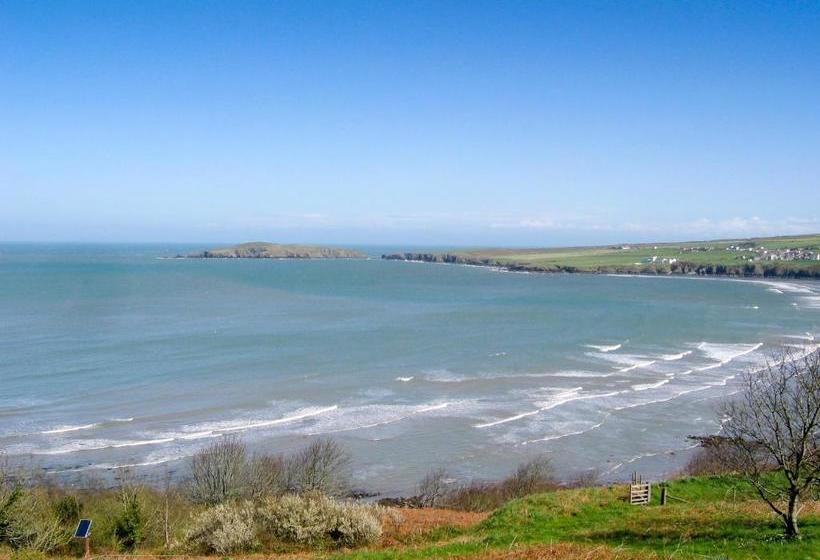 Hostel Yha Poppit Sands