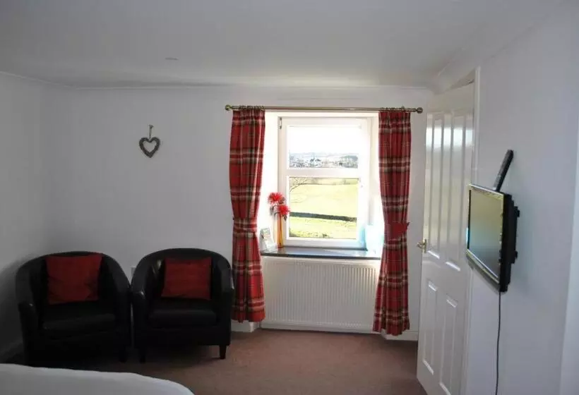 تختخواب و صبحانه Airds Farm Guest House