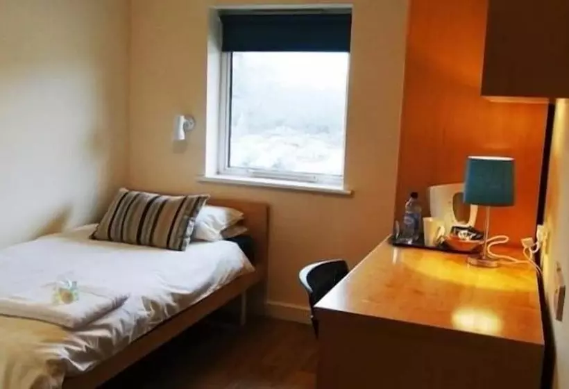 ベッドアンドブレックファースト Brinsbury Campus   Chichester College