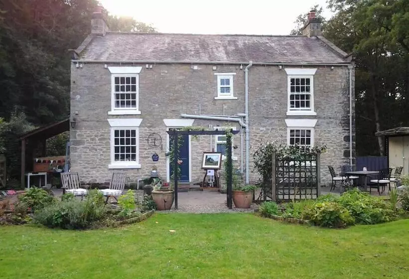 ベッドアンドブレックファースト Lowther House