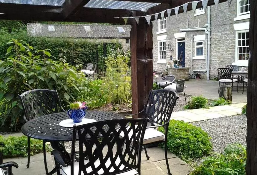 ベッドアンドブレックファースト Lowther House