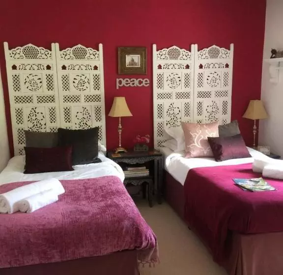 ベッドアンドブレックファースト Lowther House