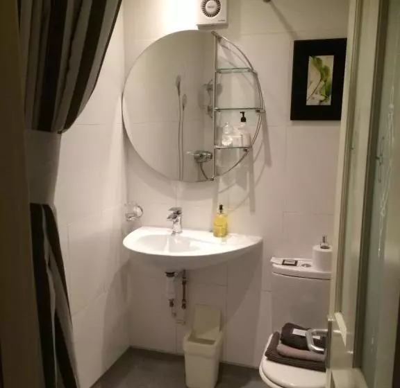 ベッドアンドブレックファースト Lowther House