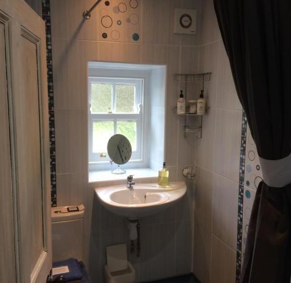 住宿加早餐  Lowther House