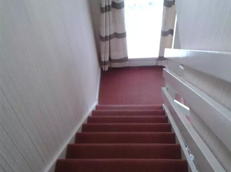 تختخواب و صبحانه Overnight Stays Stockport