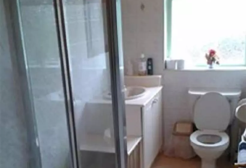تختخواب و صبحانه Overnight Stays Stockport