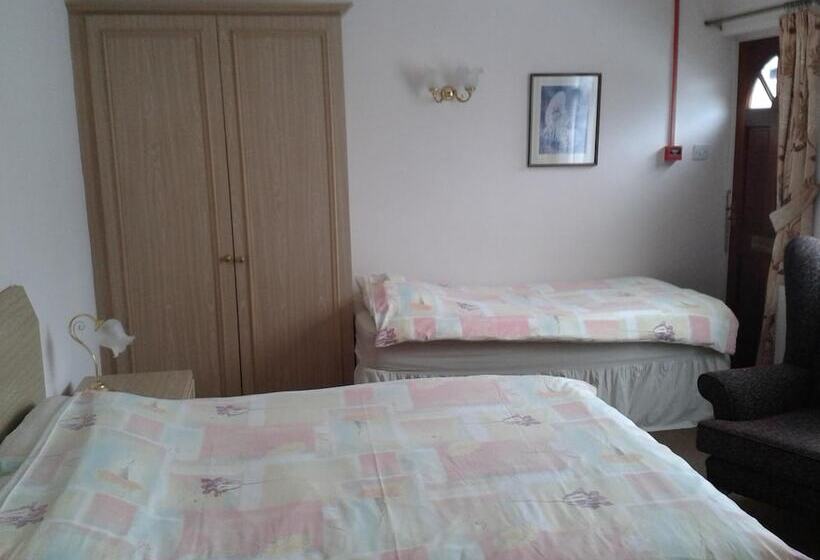 ベッドアンドブレックファースト Overnight Stays Stockport