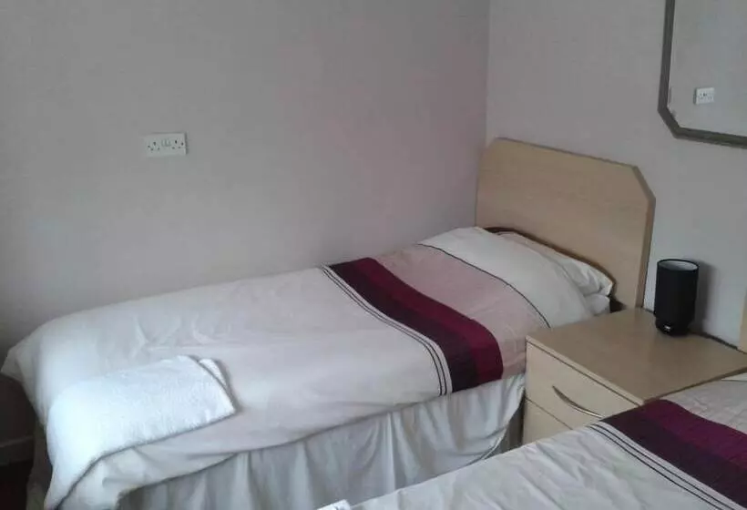 تختخواب و صبحانه Overnight Stays Stockport