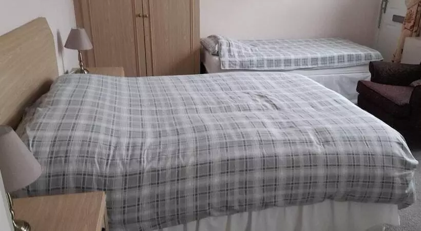 تختخواب و صبحانه Overnight Stays Stockport