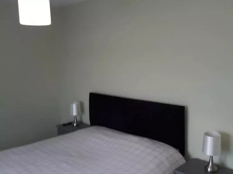 تختخواب و صبحانه Overnight Stays Stockport