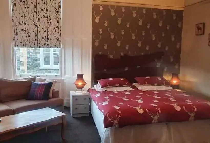Bed and Breakfast The Neidpath Inn