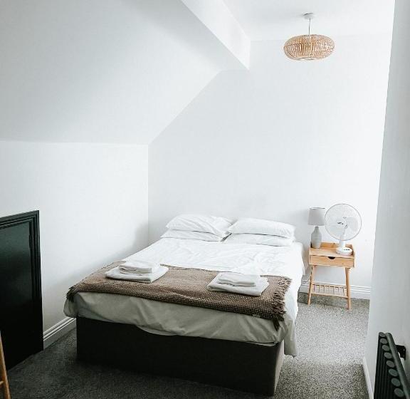 ベッドアンドブレックファースト The Red Lion Inn