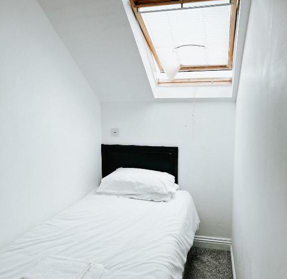 ベッドアンドブレックファースト The Red Lion Inn