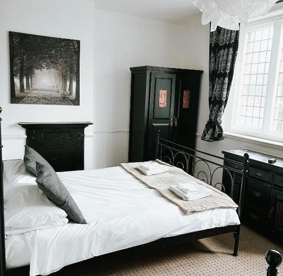 ベッドアンドブレックファースト The Red Lion Inn