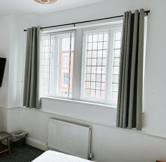 ベッドアンドブレックファースト The Red Lion Inn