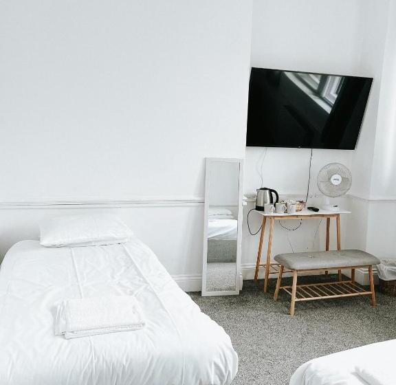 ベッドアンドブレックファースト The Red Lion Inn