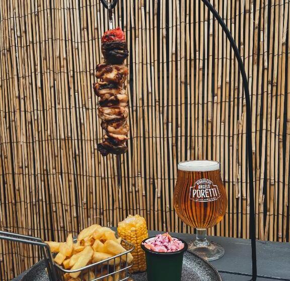 ベッドアンドブレックファースト The Red Lion Inn