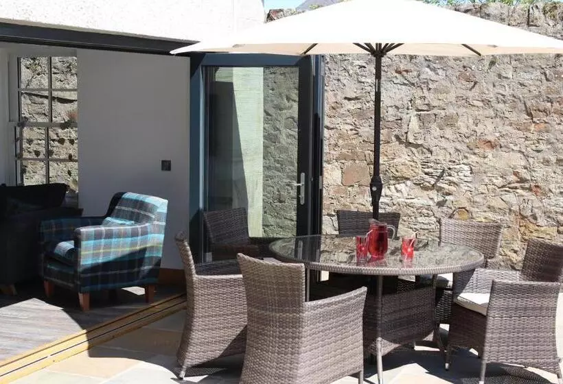 Brackness House Luxury B&b