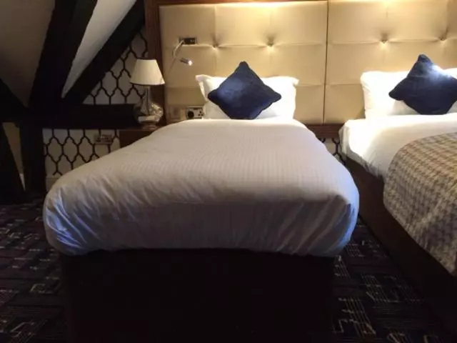 هتل The Crown Wetherspoon