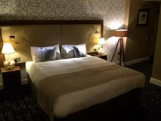 هتل The Crown Wetherspoon