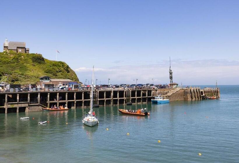 Dilkhusa Grand Hotel By Compass Hospitality