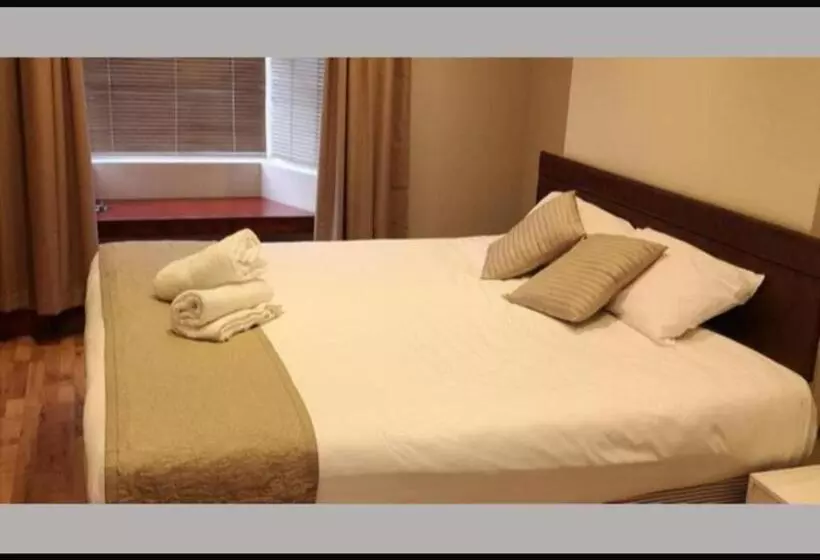 Hotelli The R Inn