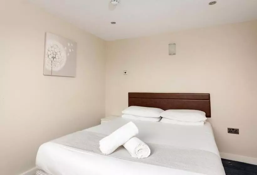 Hotelli The R Inn