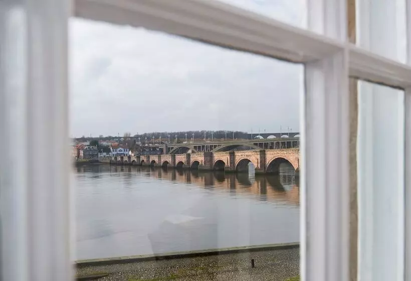 The Walls Bed And Breakfast