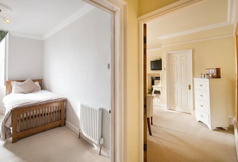 The Walls Bed And Breakfast