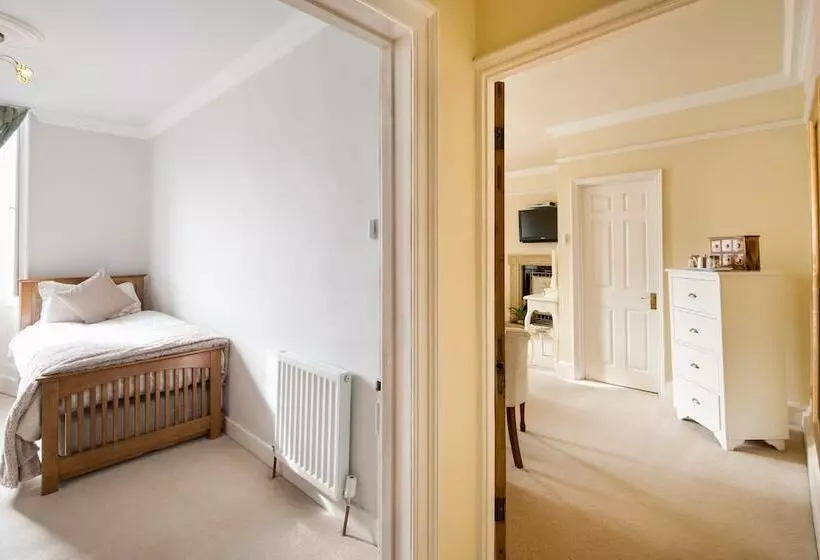 The Walls Bed And Breakfast