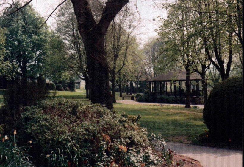 민박 Compton House