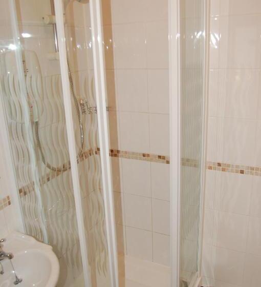 민박 Compton House