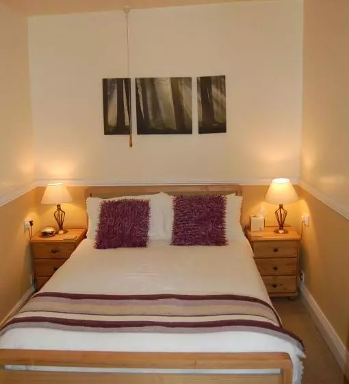 Bed and Breakfast Compton House