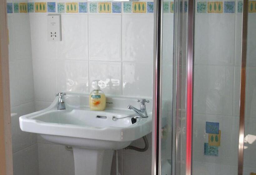 민박 Compton House