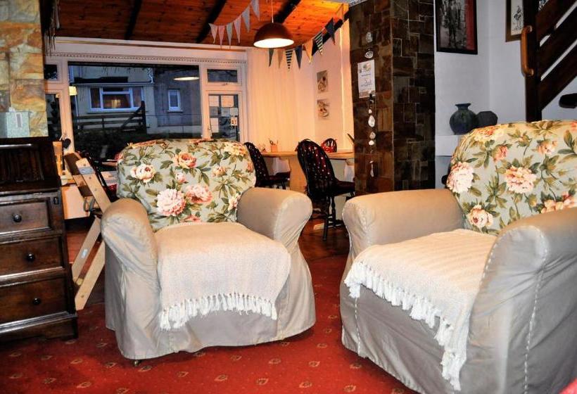 مبيت وإفطار High Noon Guest House