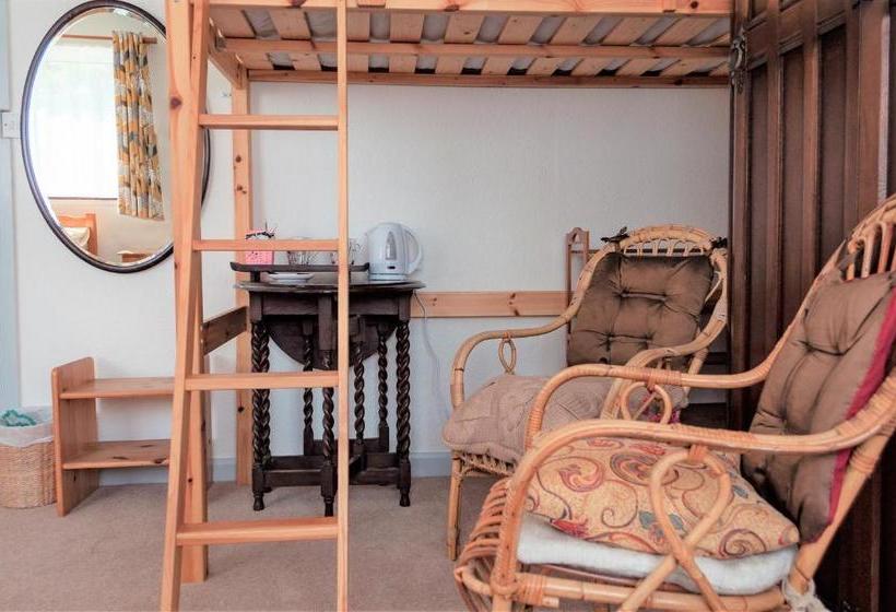 مبيت وإفطار High Noon Guest House