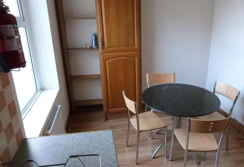 Aamiaismajoitus (B&B) Hurst Dene Apart