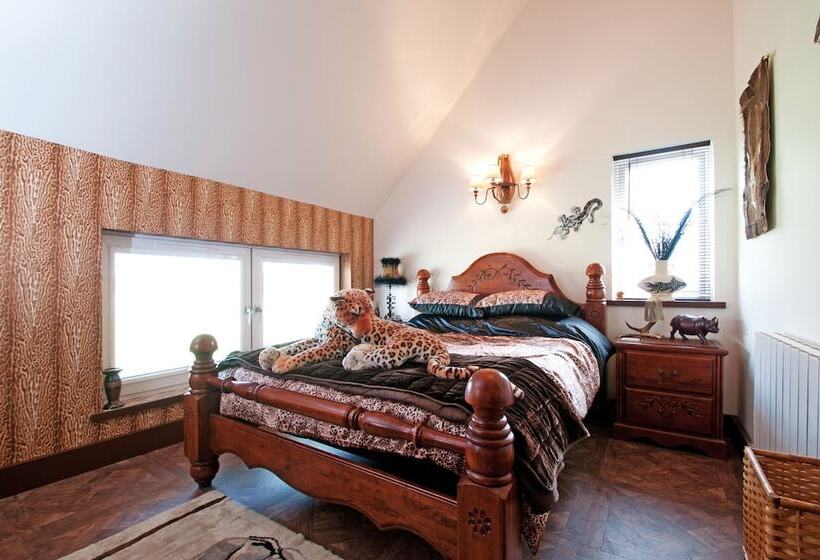 Bed and Breakfast Llamas Pyjamas