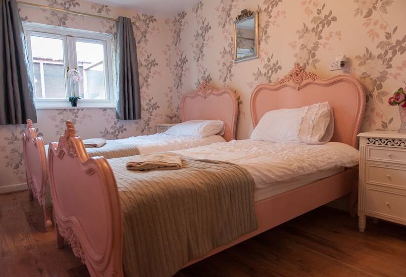 Bed and Breakfast Llamas Pyjamas