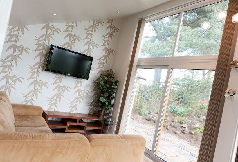 Bed and Breakfast Llamas Pyjamas