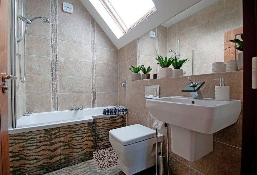 Bed and Breakfast Llamas Pyjamas