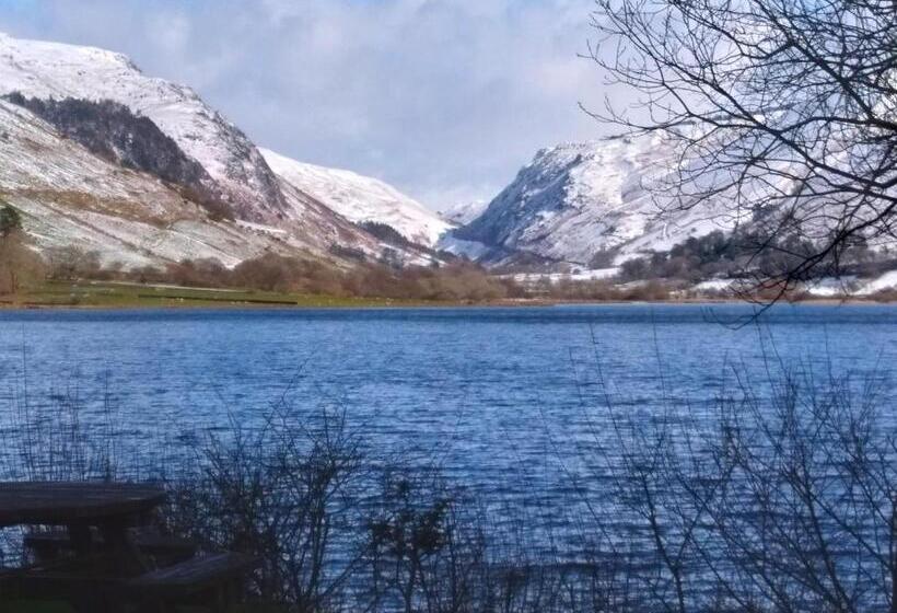 مبيت وإفطار Pen Y Bont