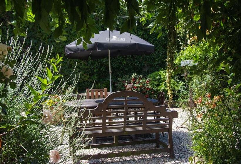 Bed and Breakfast Ring O Bells