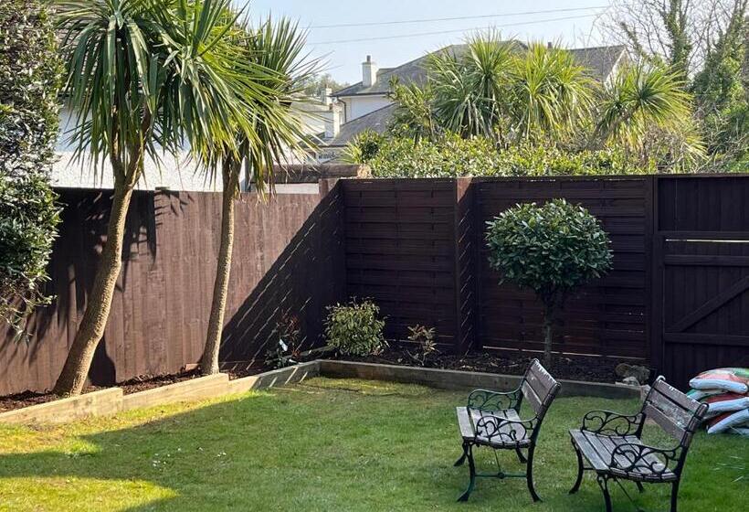 Bed and Breakfast Stover Lodge