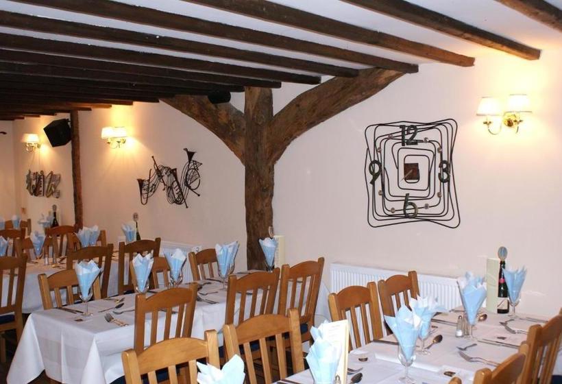 مبيت وإفطار The Hawkenbury