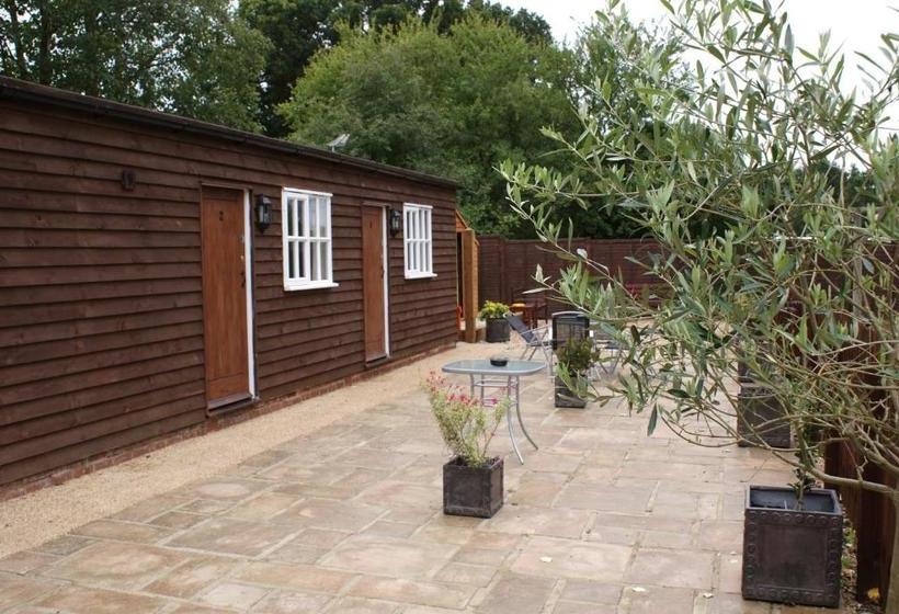 مبيت وإفطار The Hawkenbury