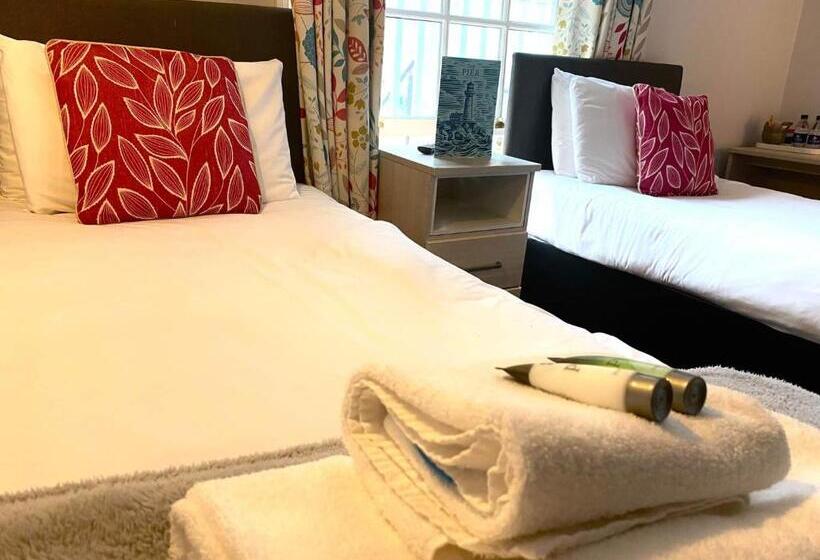 مبيت وإفطار The Pier Inn