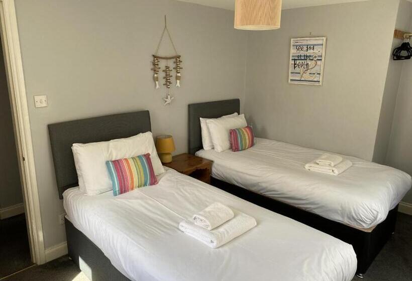 مبيت وإفطار The Pier Inn