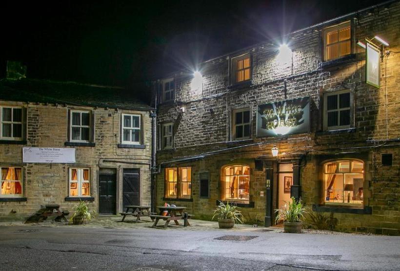 住宿加早餐  The White Horse