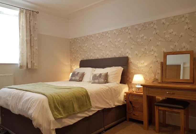 مبيت وإفطار Tregarth House